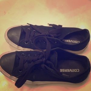 ‼️SOLD‼️    Black Converse aka Chucks